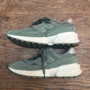 Women’s New Balance shoes